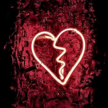 NADIA – Love Victim