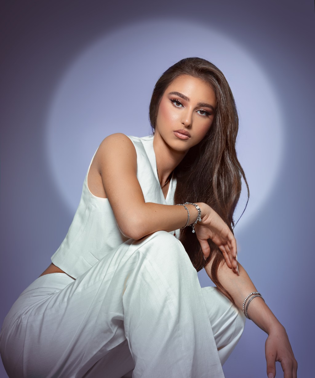 Bruklin – STAY&nbsp;FRIENDS