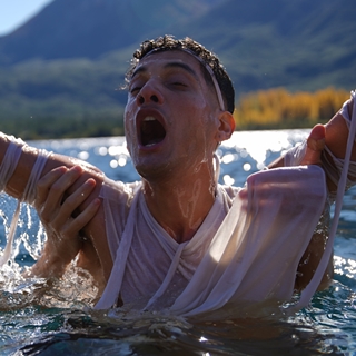 Cántale a tu alma quebrantada y libérate con la canción “Enough” del cantante argentino&nbsp;Tahi