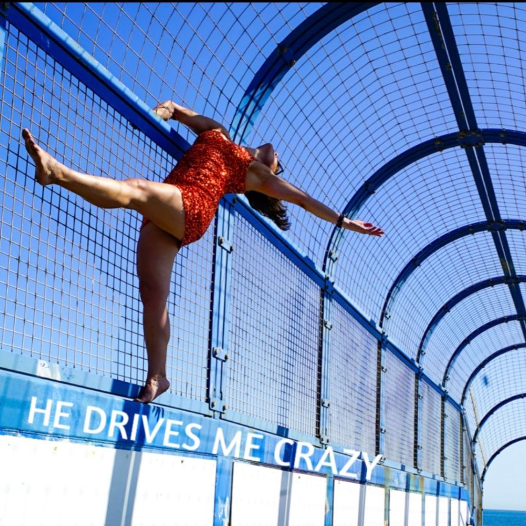 Kat KIKTA – He Drives Me Crazy (Fine Young Cannibals&nbsp;Cover)