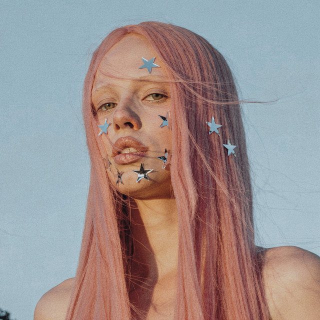Thunder Bae – GAY ALICE IN WONDERLAND